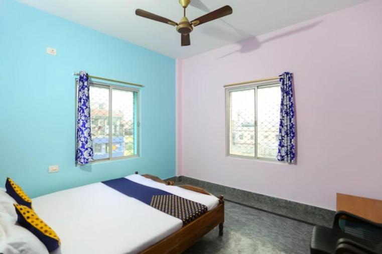 Hotel Alaka Puri Exterior photo